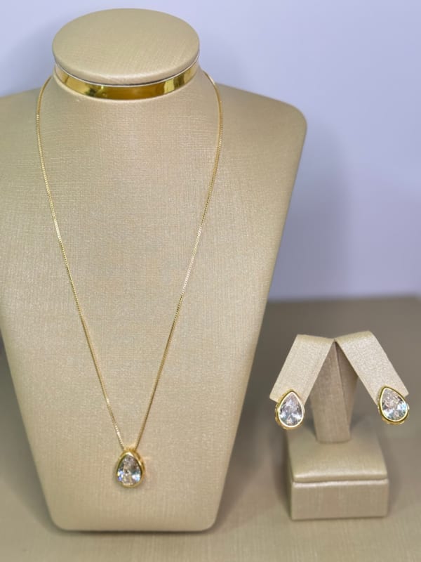 Conjunto Gota Clássica com Zircônia Cristal
