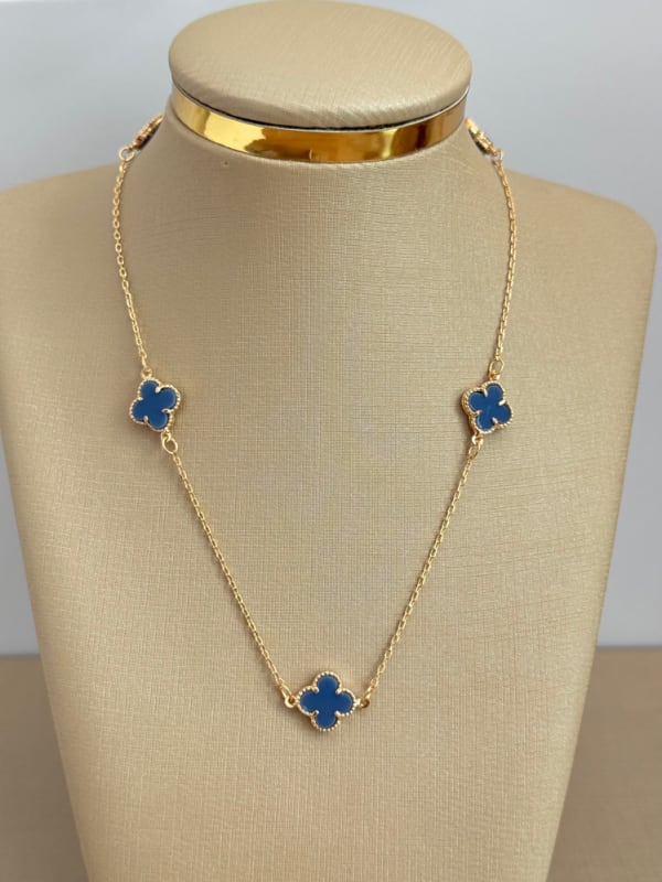 Colar trevo Azul