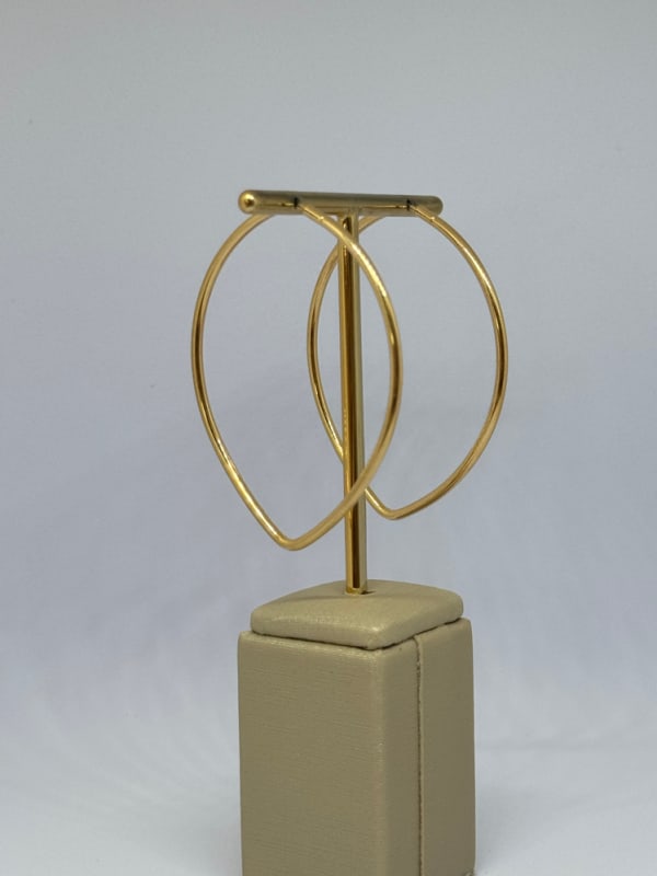 Brinco Argola Gota Contemporânea