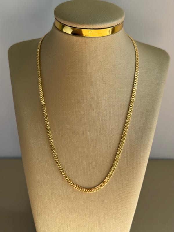 Colar Dourado Malha Fechada