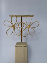 Brinco Maxi Flor Contemporânea