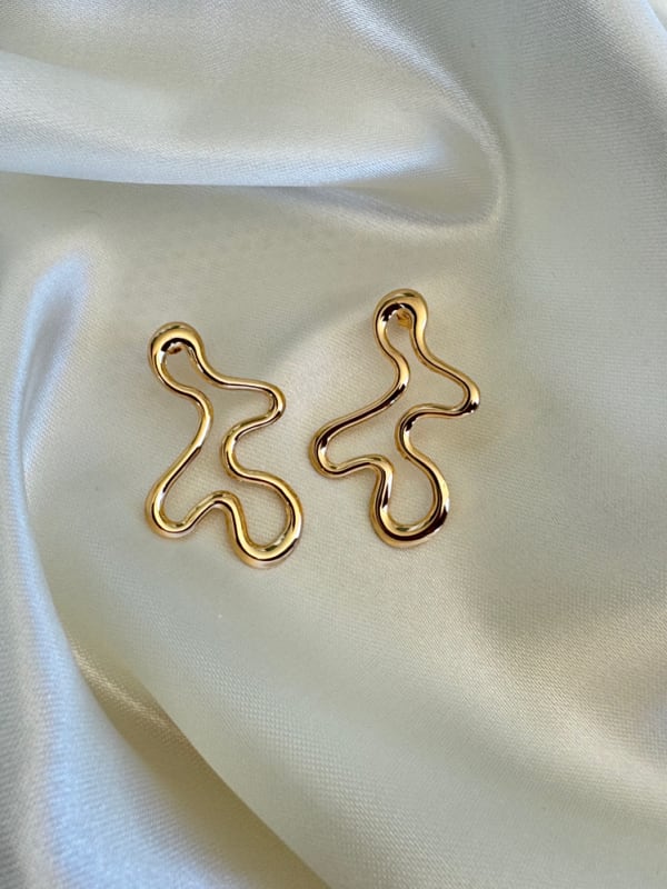 Brinco Orgânico Dourado